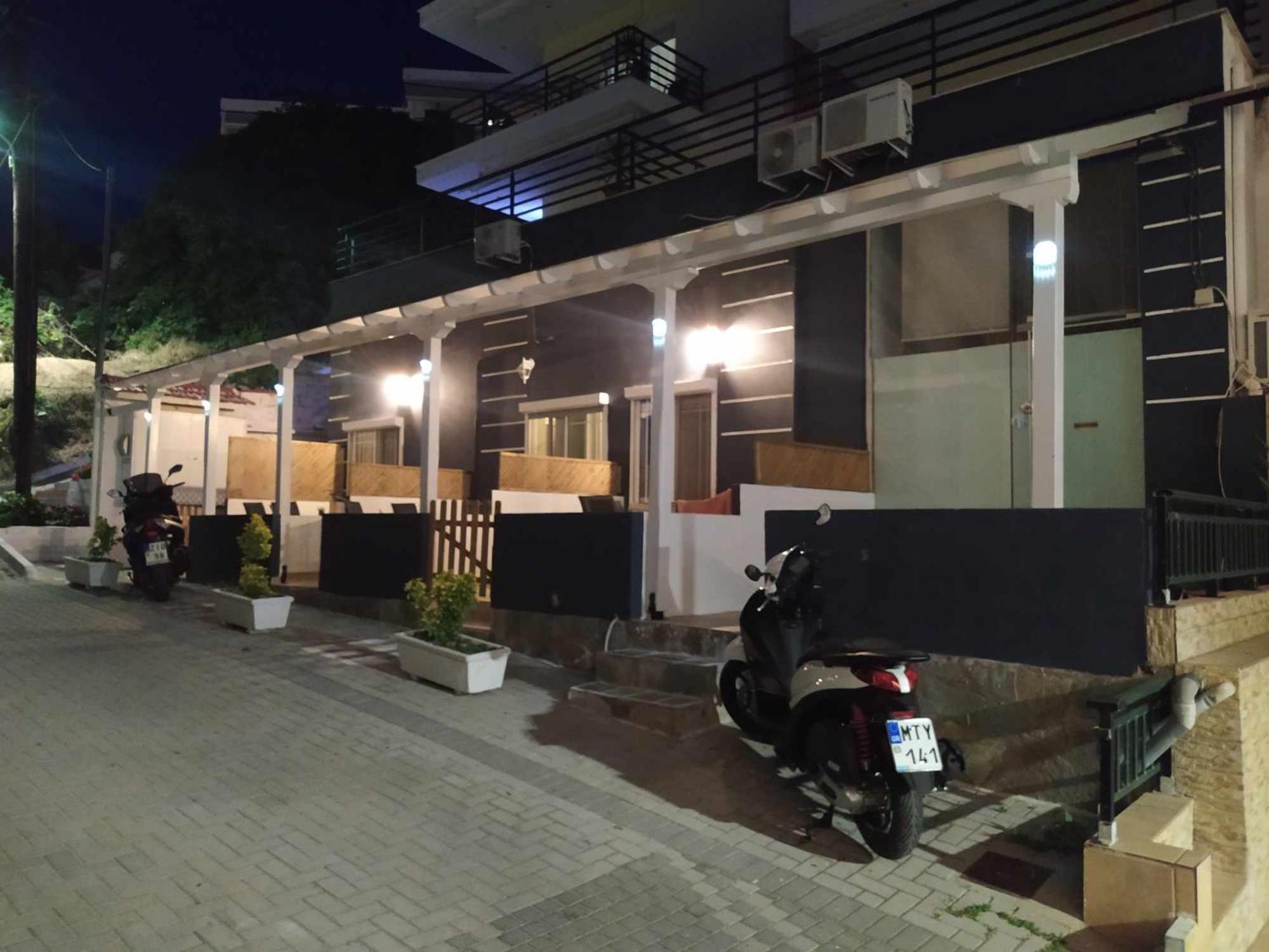 Stratos Family Apartments & Studios 新马尔马拉斯 外观 照片